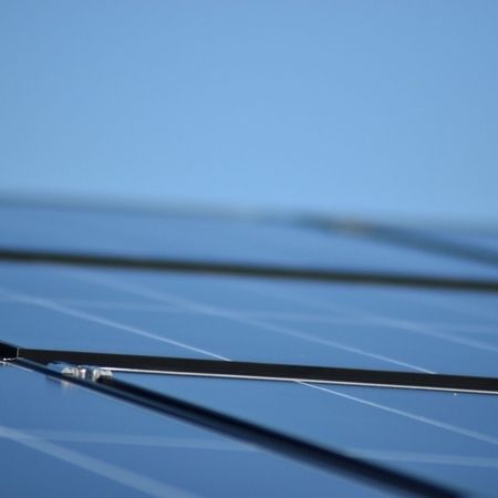 Nahaufnahme einer Photovoltaikanlage